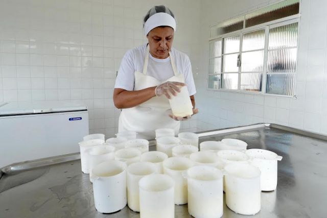 Produção de queijo pela agricultura familiar.Data: 09-02-17Local: VespasianoFoto: Omar Freire/Imprensa MG