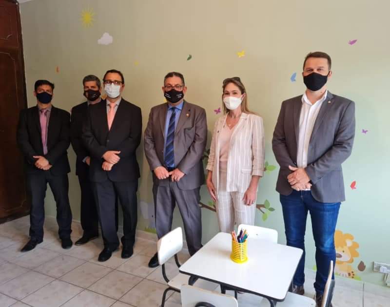 e6169be0-dc83-440f-8bb2-2d5ecc4c3bd5