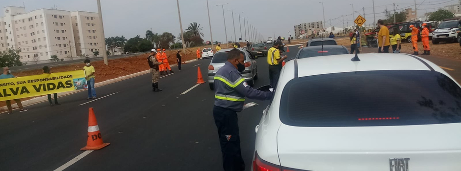 blitz-educativa-snt-010121-foto-divulgacao-der-mg_-1