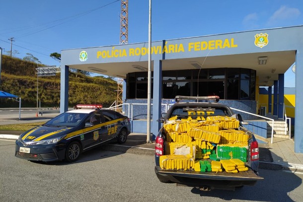 prf-apreende-maconha-avaliada-em-r800-mil-na-rodovia-fernao-dias-629b9bf53698c