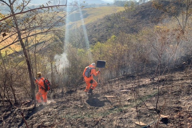 fogo-queima-mais-de-20-mil-m2-de-vegetacao-em-area-militar-do-14o-gac-62d08637c0ceb