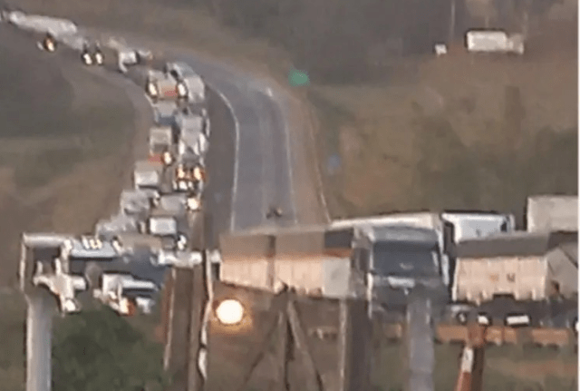 congestiona-fernao-dias